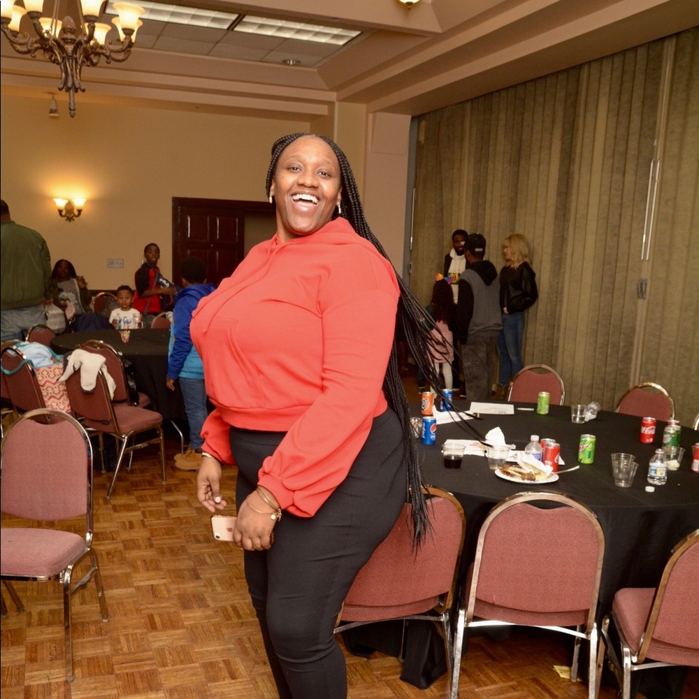 Meet your Posher, Shena